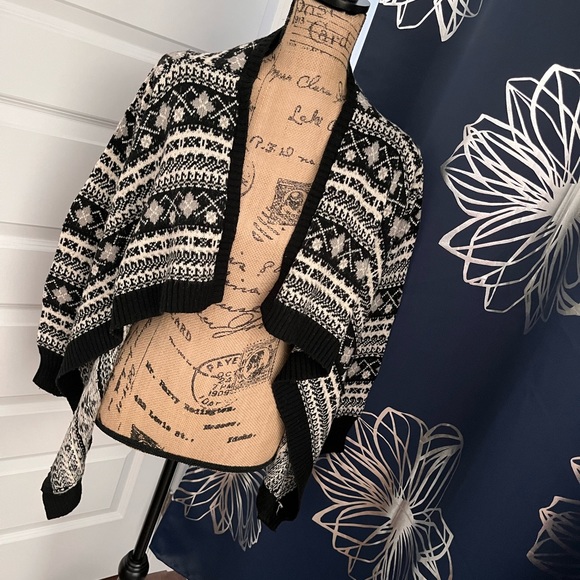Sweaters - Vintage Wool Blend Open Front Jacquard Knit Shawl